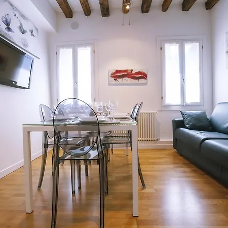 Ca' Tiepolo Apartment *